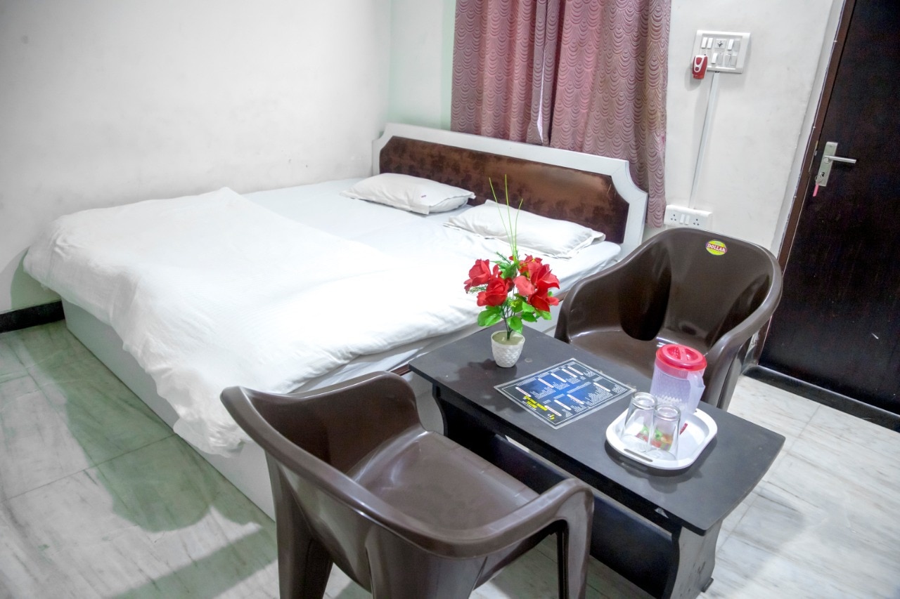 Shree Gokul Palace Hotel - Tap to explore photos