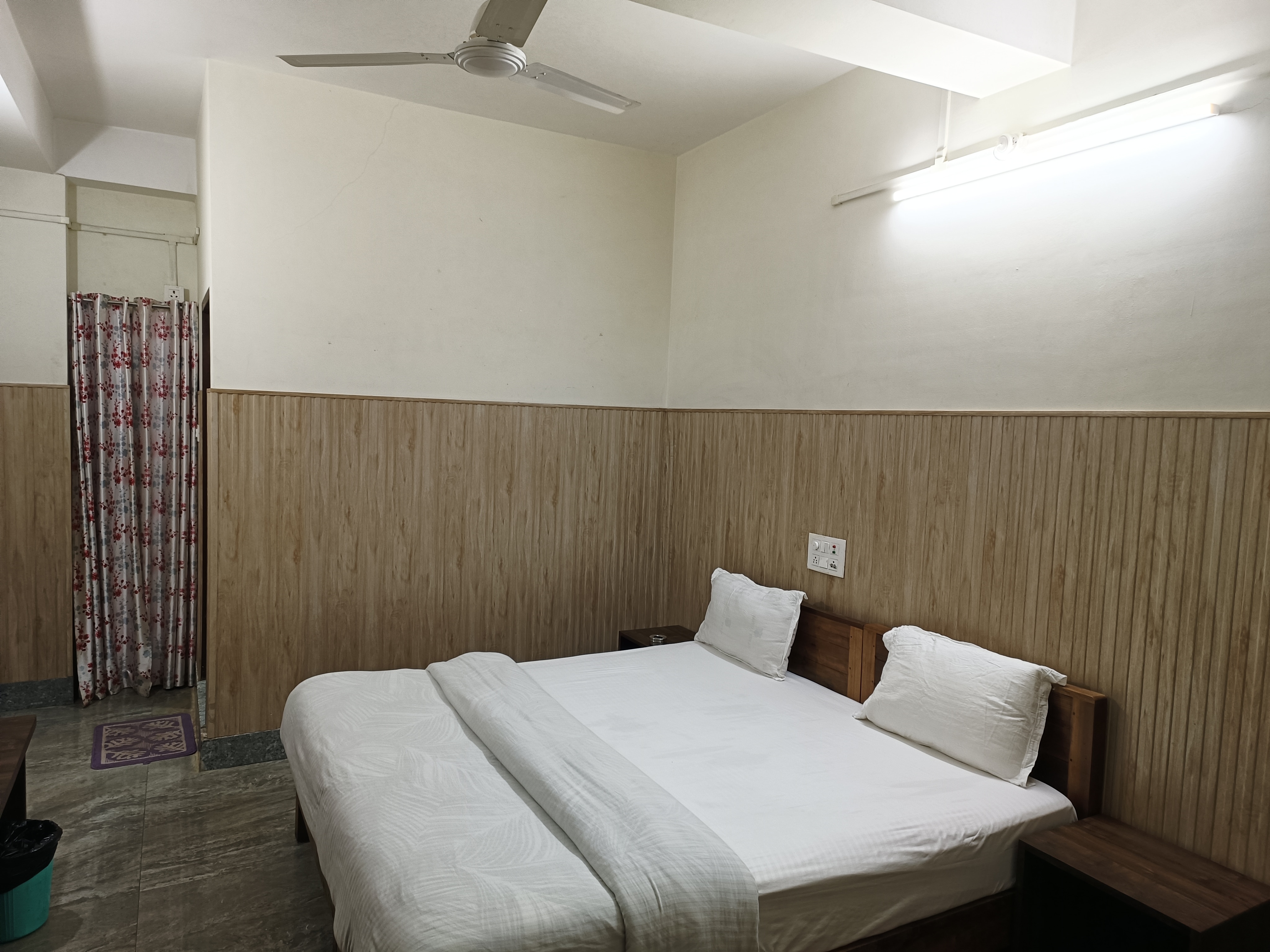 Hotel YLS (yeshi life style) - Tap to explore photos