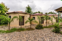 Royal Cottages | Rooms & Adventure, Modasa