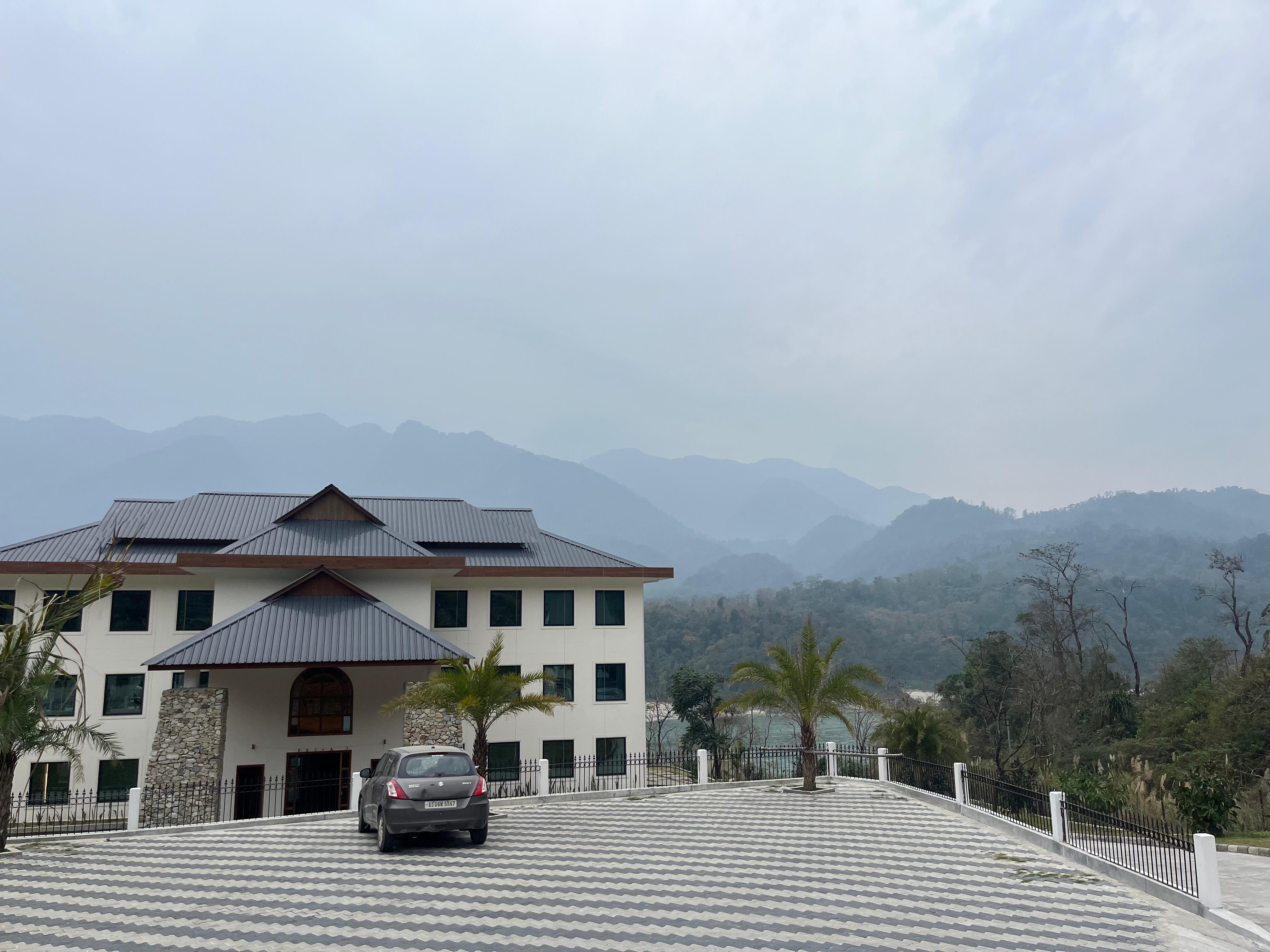 MIGUNG A RIVERFRONT RESORT - Tap to explore photos