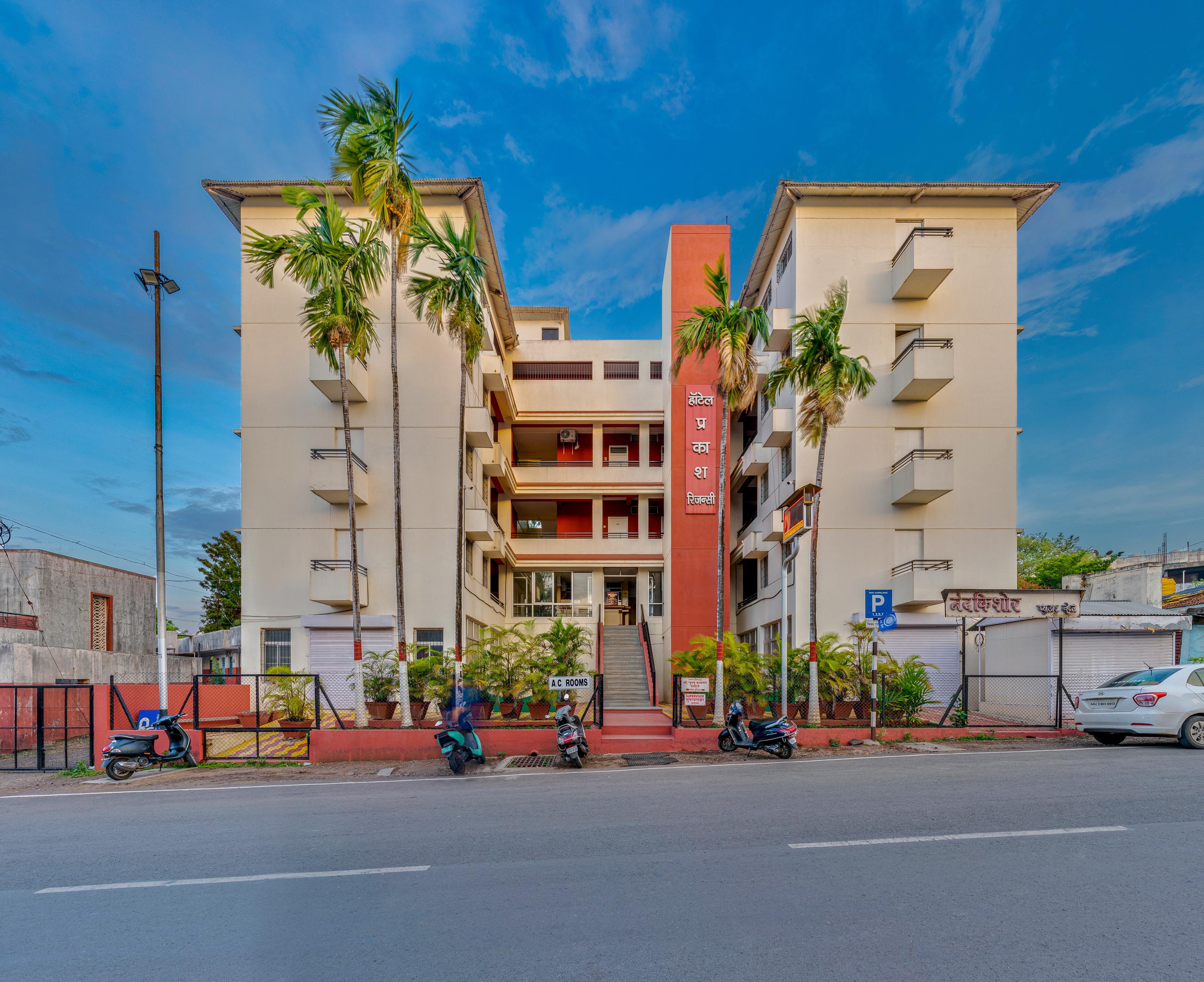 HOTEL PRAKASH REGENCY 5