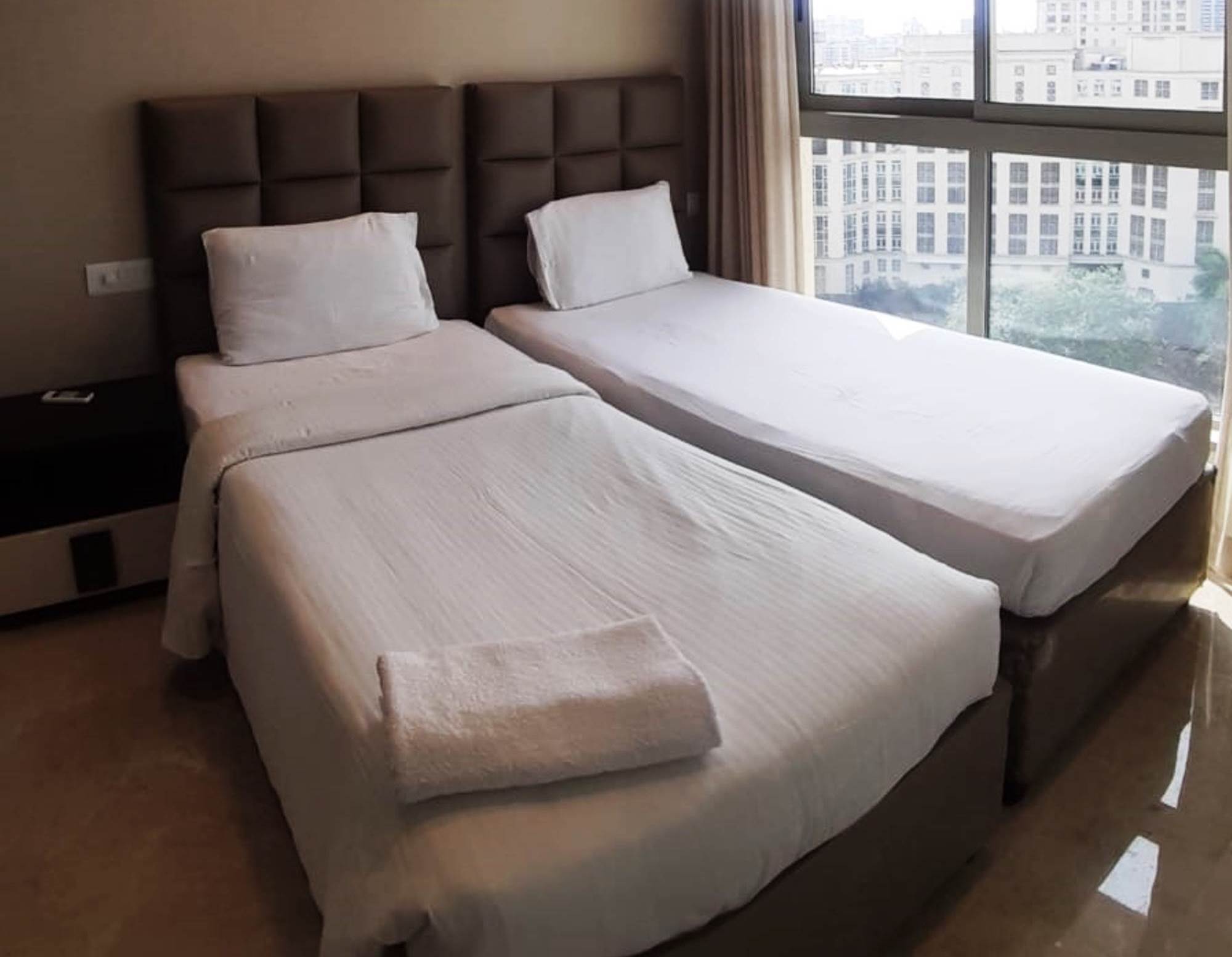 Maxxvalue Apartment Hiranandani Powai RH8 - Tap to explore photos