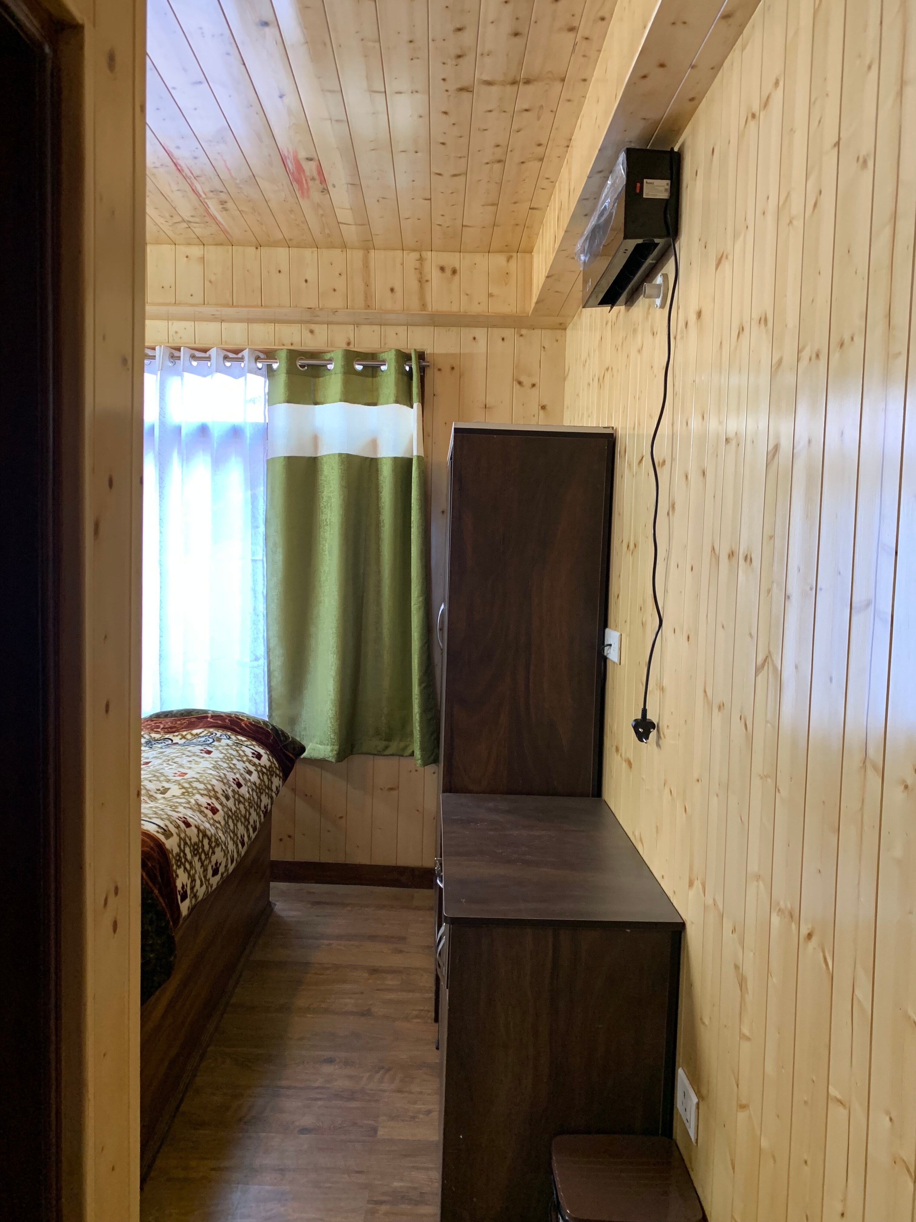 Sthitpragya B&B - Tap to explore photos