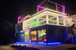 Woodstone Homestay & Pahadi Swad Cafe, Mandi