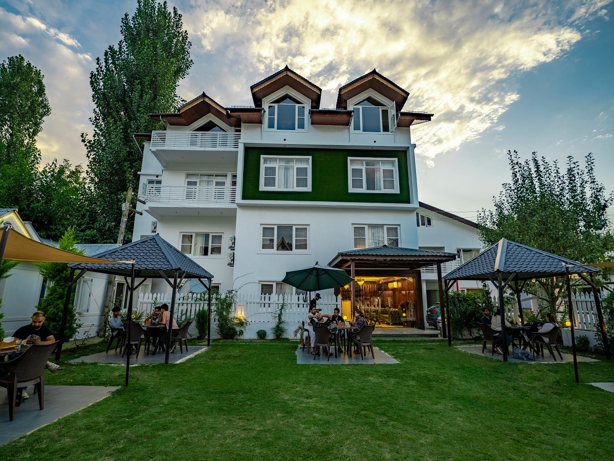 HOTEL FIRDOUS BY SOLAIRE - Tap to explore photos