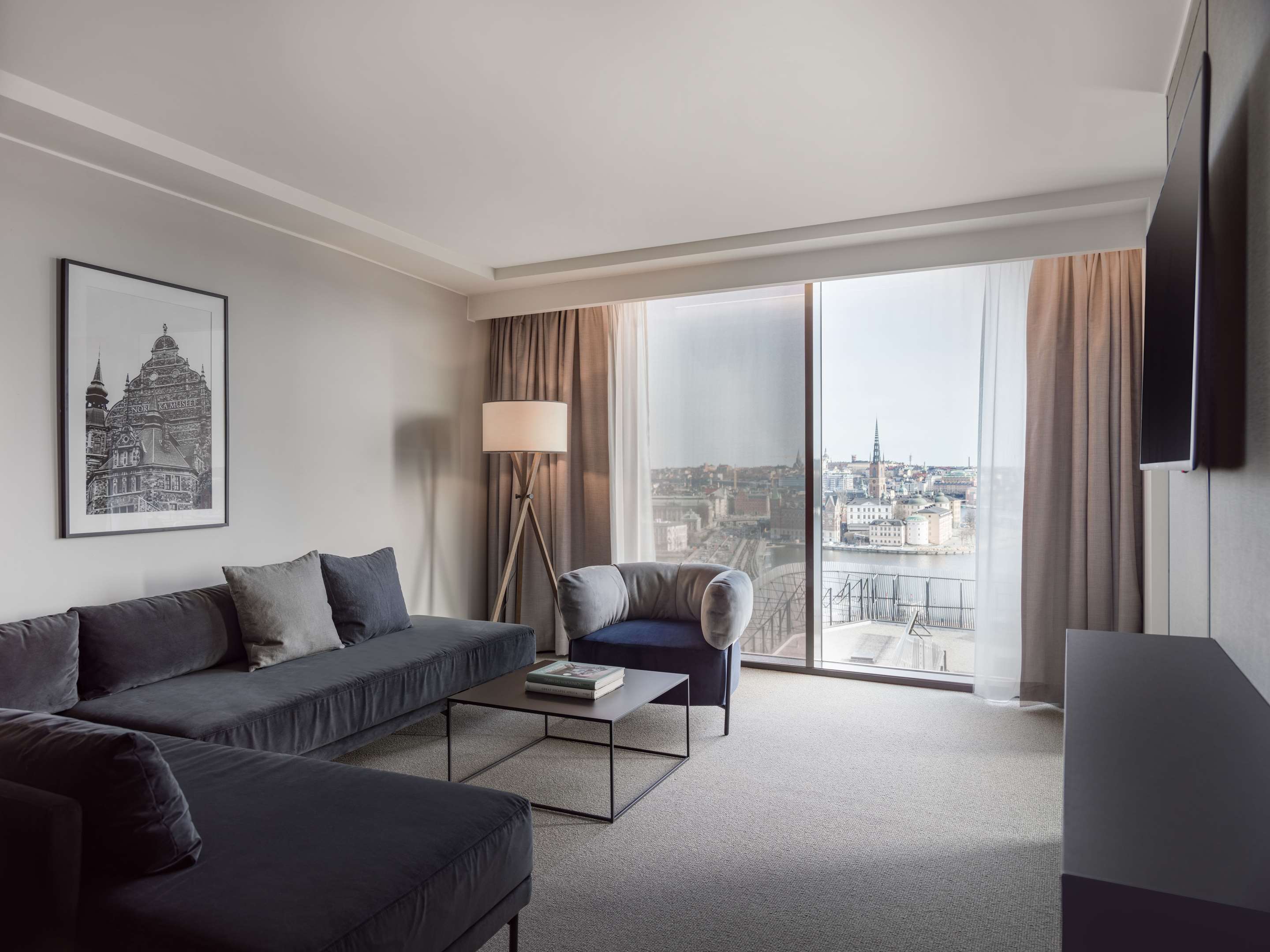 Radisson Blu Waterfront Hotel - Tap to explore photos