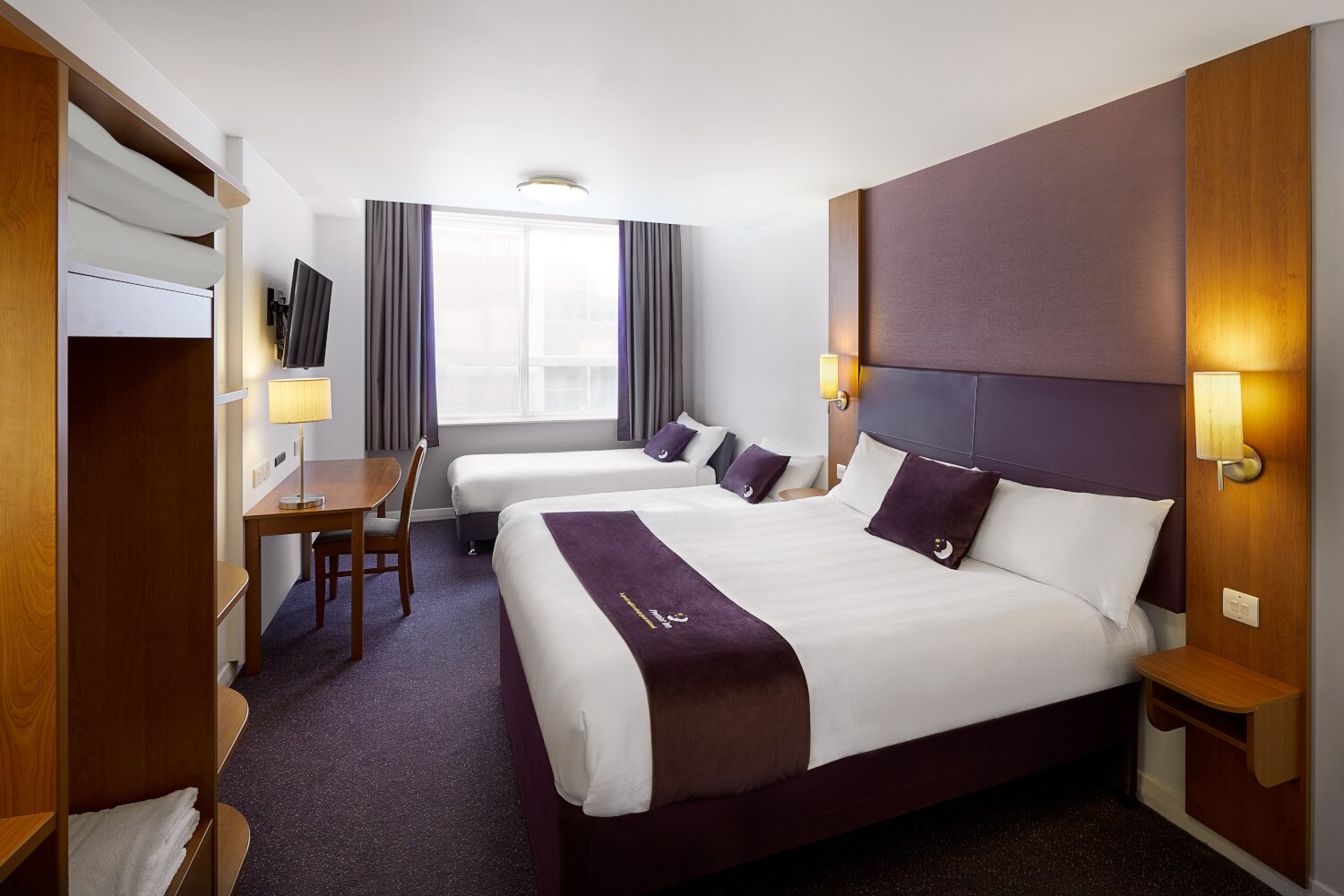 Premier Inn London Gatwick Airport South - Tap to explore photos