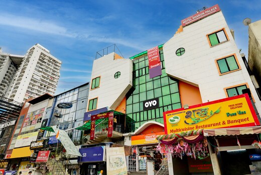 Hotel O Shakun Palace
