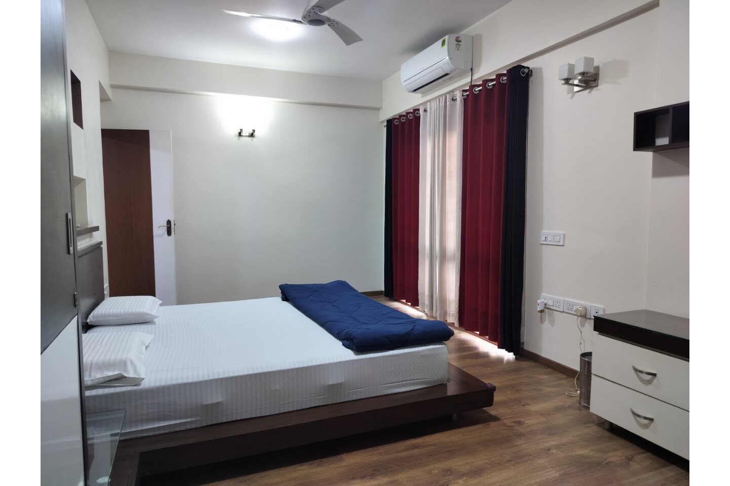 Posh AC 3Bhk Apt with Pvt Lawn near MG Road - Tap to explore photos
