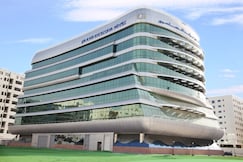 Grand Excelsior Hotel - Near Mall of Emirates