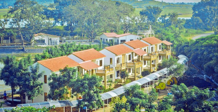 70% OFF - Clarks Resort, Bhopal