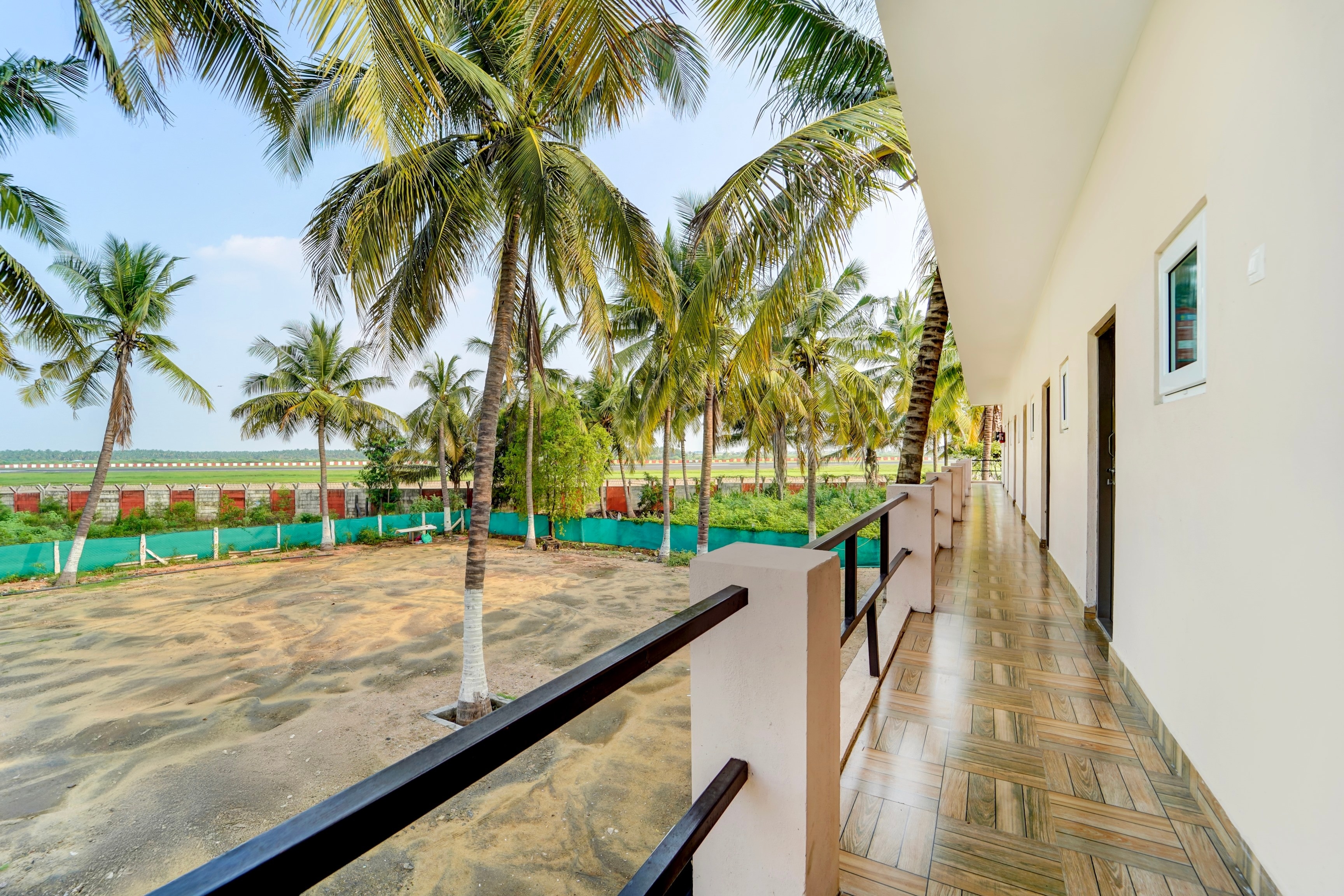 Super Hotel O Avinashi Road Coimbatore - Tap to explore photos