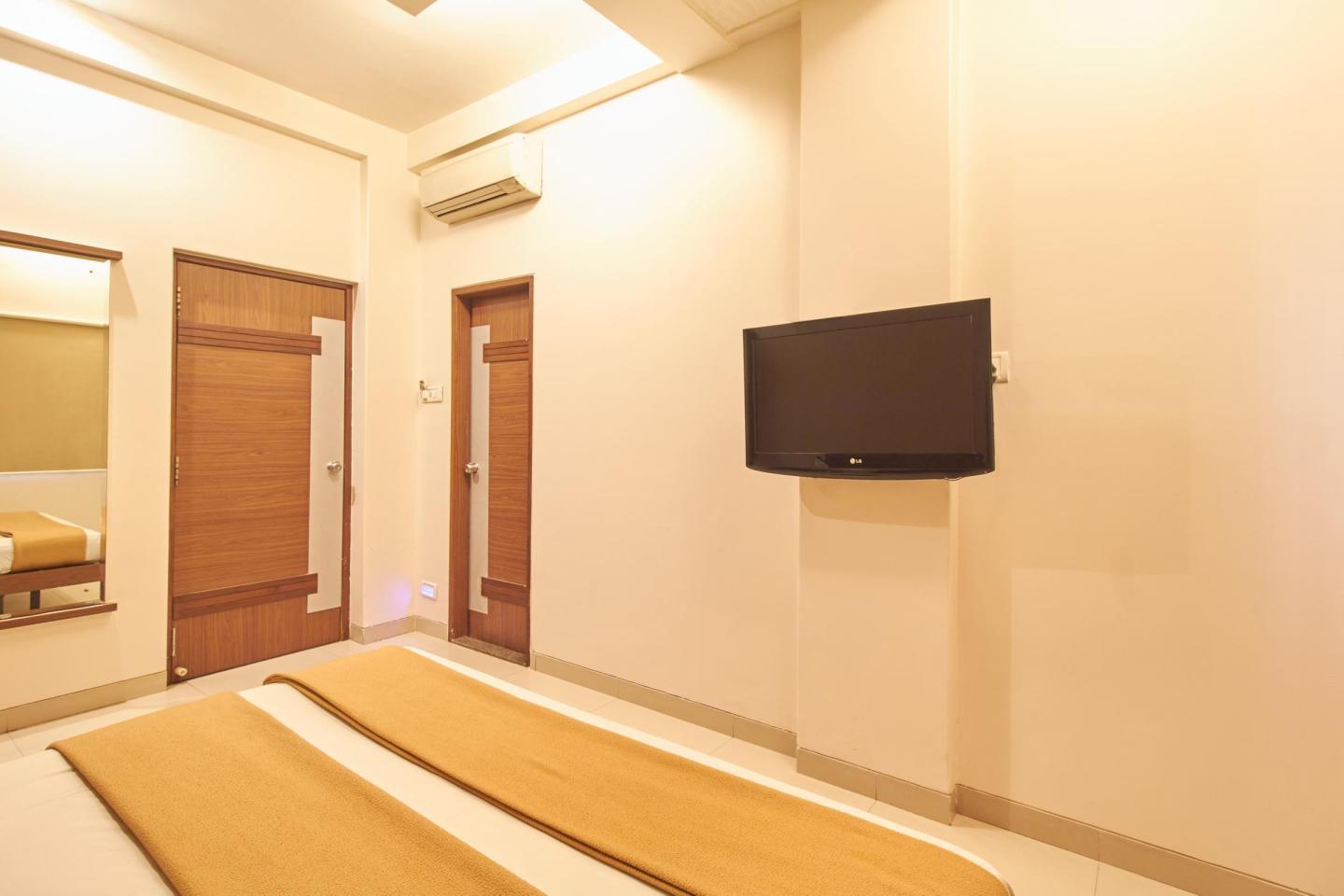 Sai Palace Budget Hotel 2