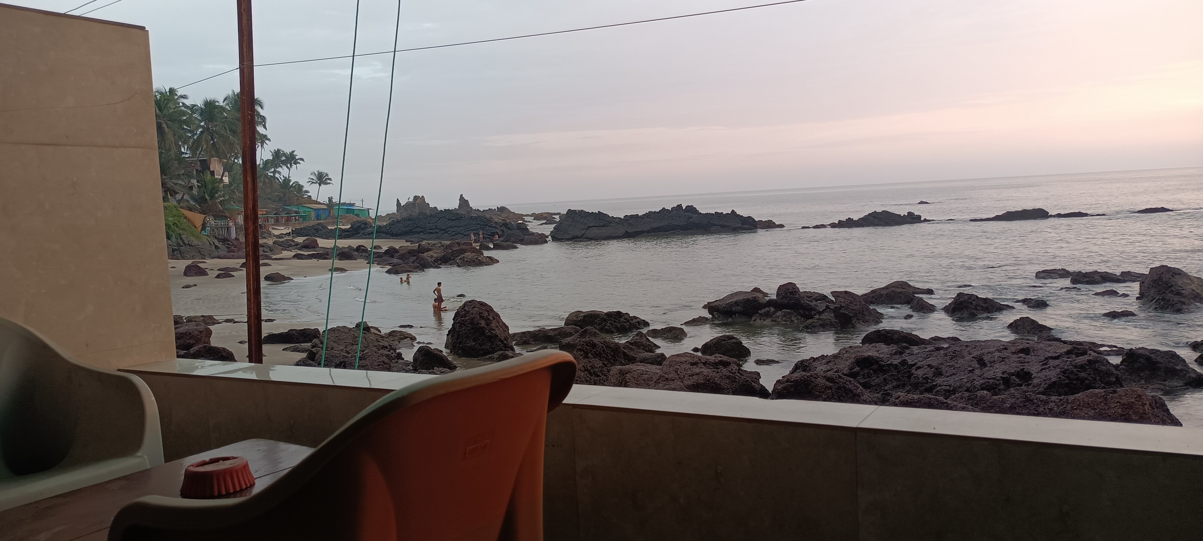 LUDU GUEST HOUSE SEA VIEW - Tap to explore photos