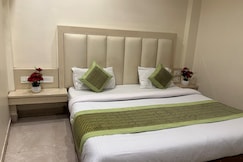 Sapphire Deluxe, Delhi