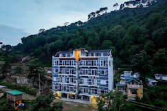 Alaya stay Dochi | 4 BHK apt with Hill View, Kasauli