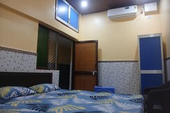 Puri Trip Homestay Located 50 Meters From Jagannath temple Lions Gate, Puri