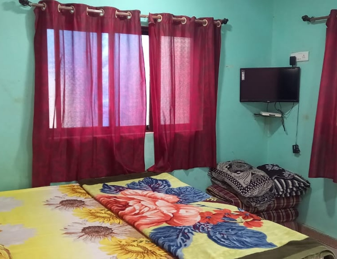 RUTURAJ HOLIDAY HOME - Tap to explore photos