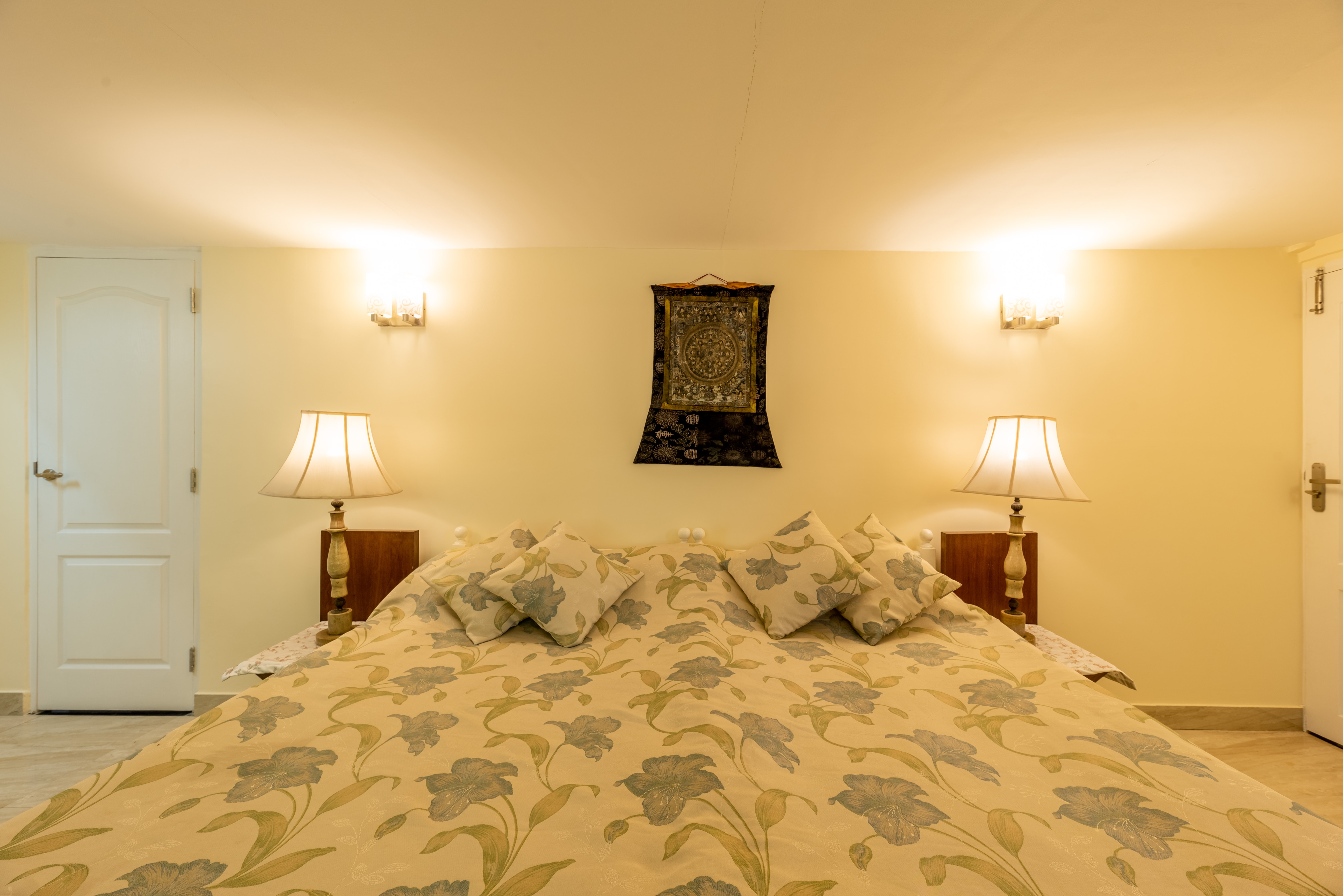 Palms BnB 1 Bedroom near Khan Market - Tap to explore photos