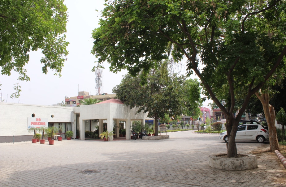 Myna Tourist Resort - Tap to explore photos