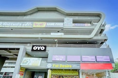 Hotel O Surya Dev, Rajkot