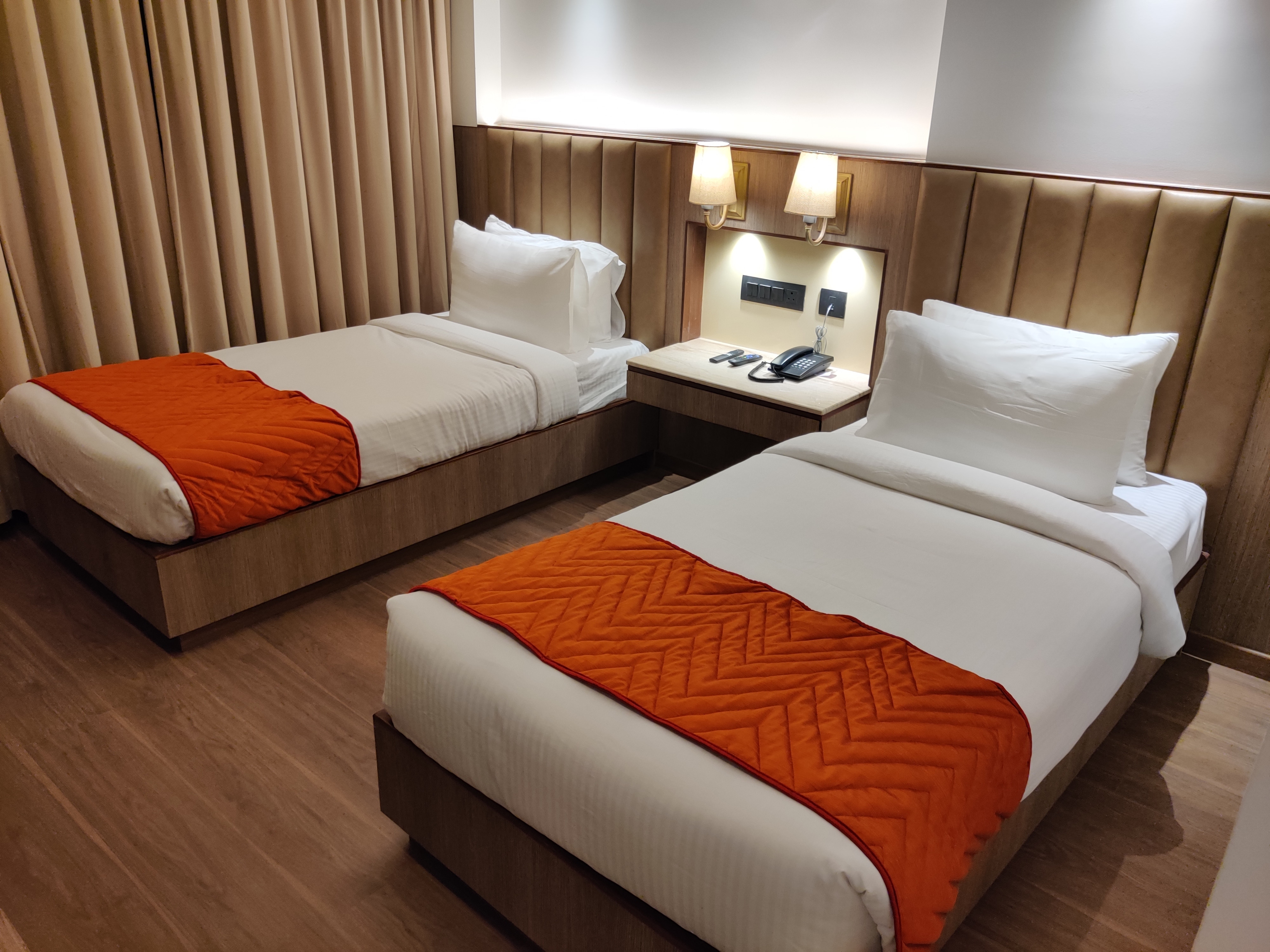 Executive Twin Bed Room 1