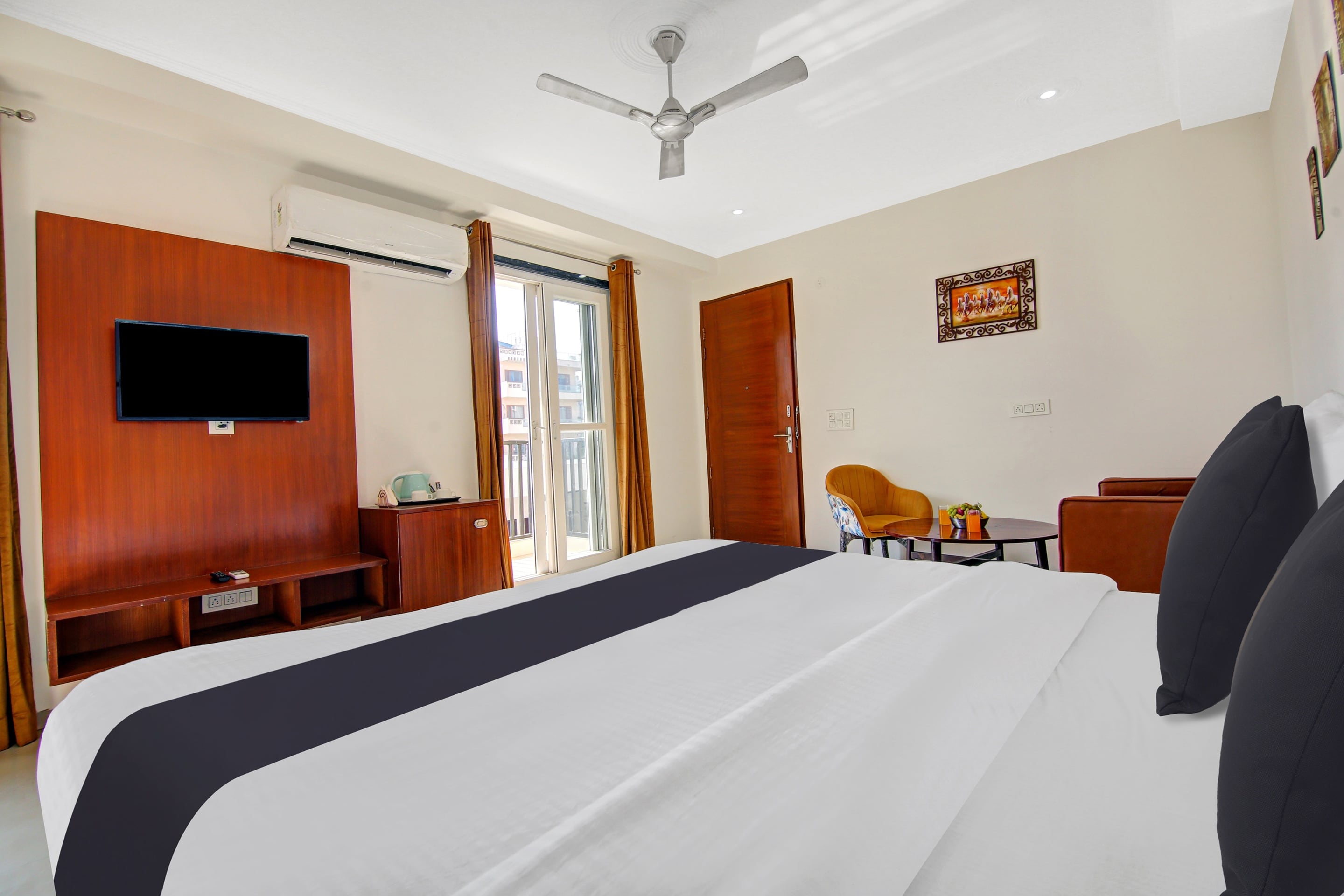Townhouse OAK Anhal Residency Near Appu Ghar - Tap to explore photos