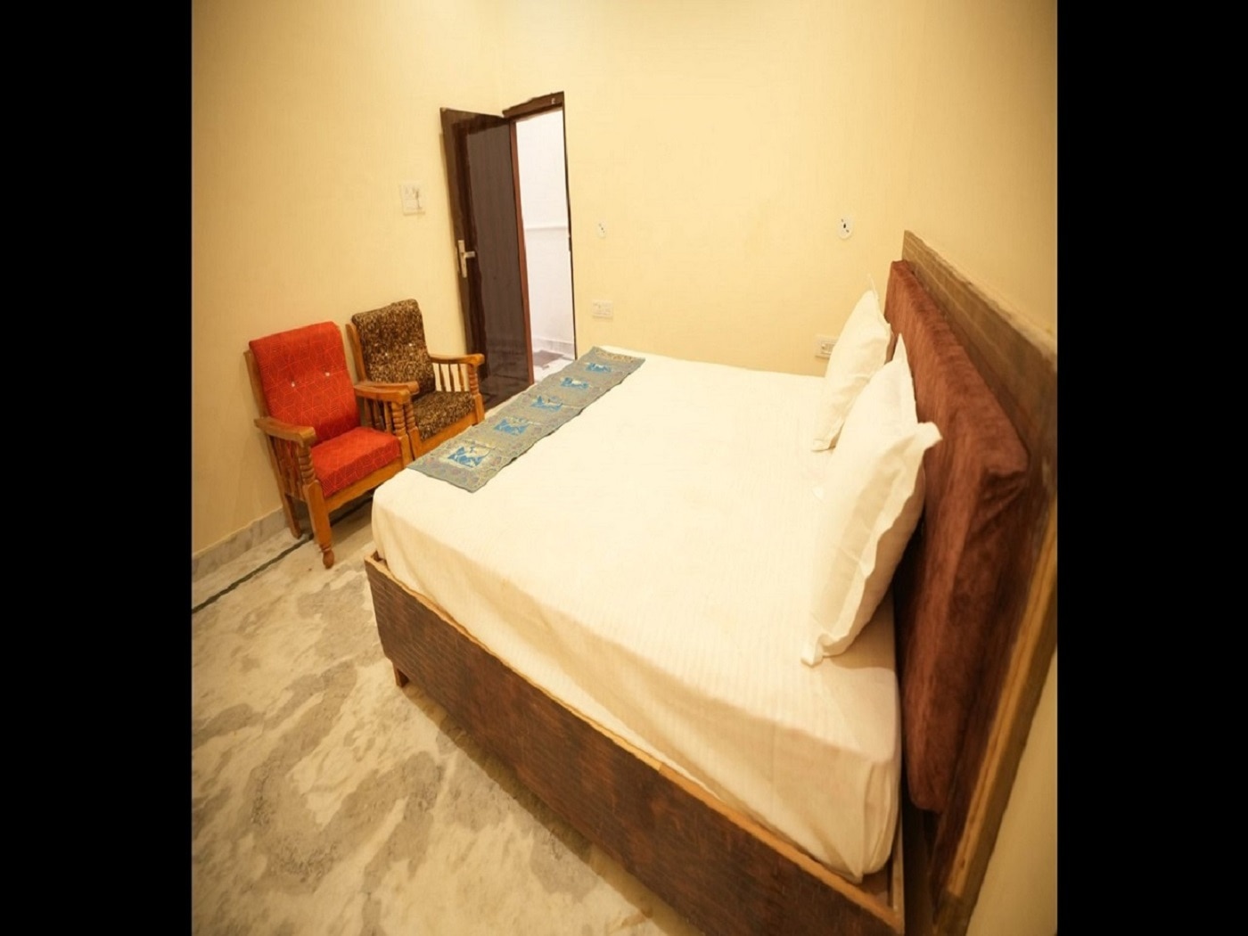 Hotel Poorvi Inn - Tap to explore photos