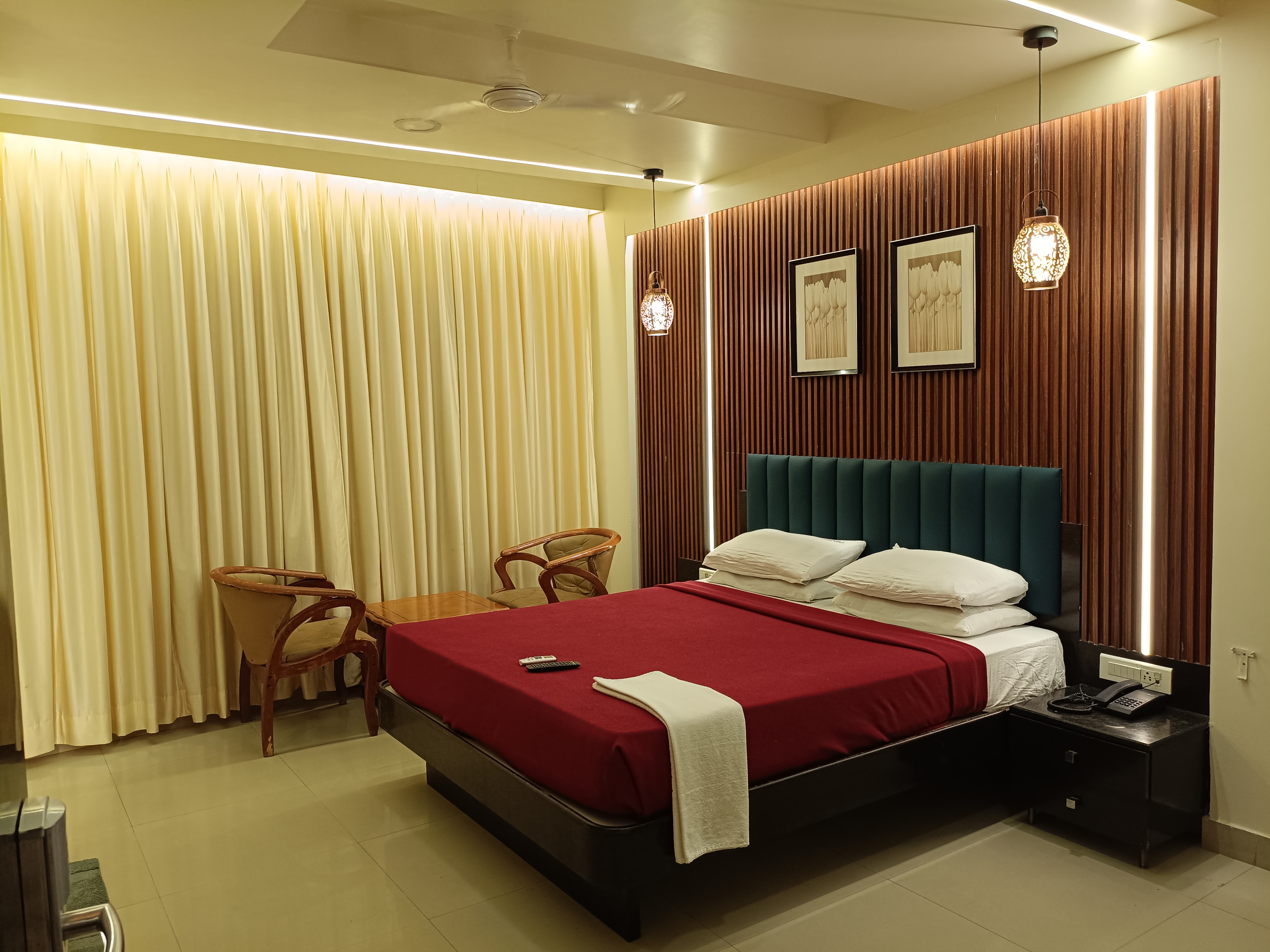 Hotel Vaishnavi 2