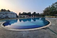 Yansh Villa presence of nature peace and greenery, Dahanu