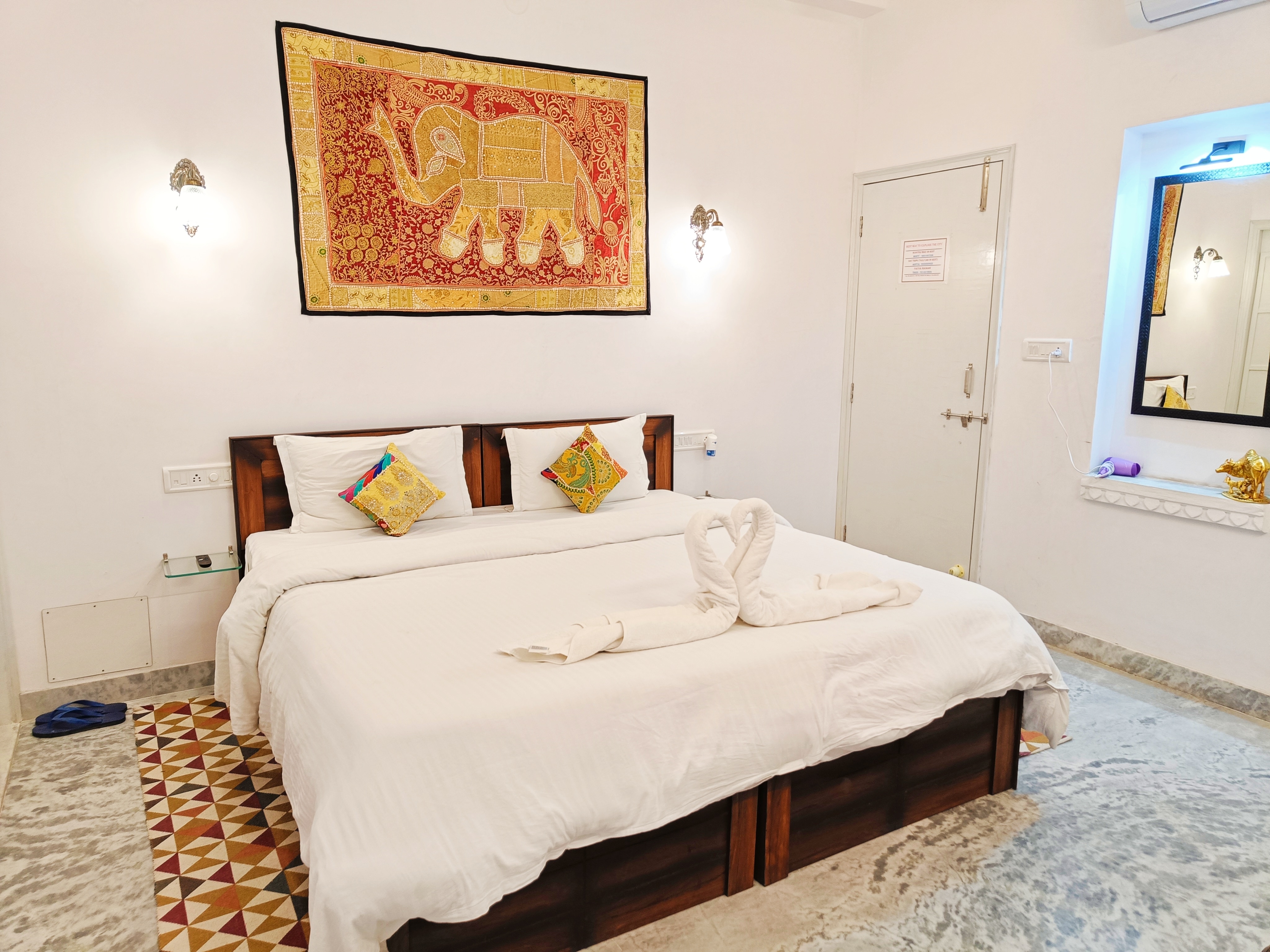 Prakash Ji's Haveli - Tap to explore photos