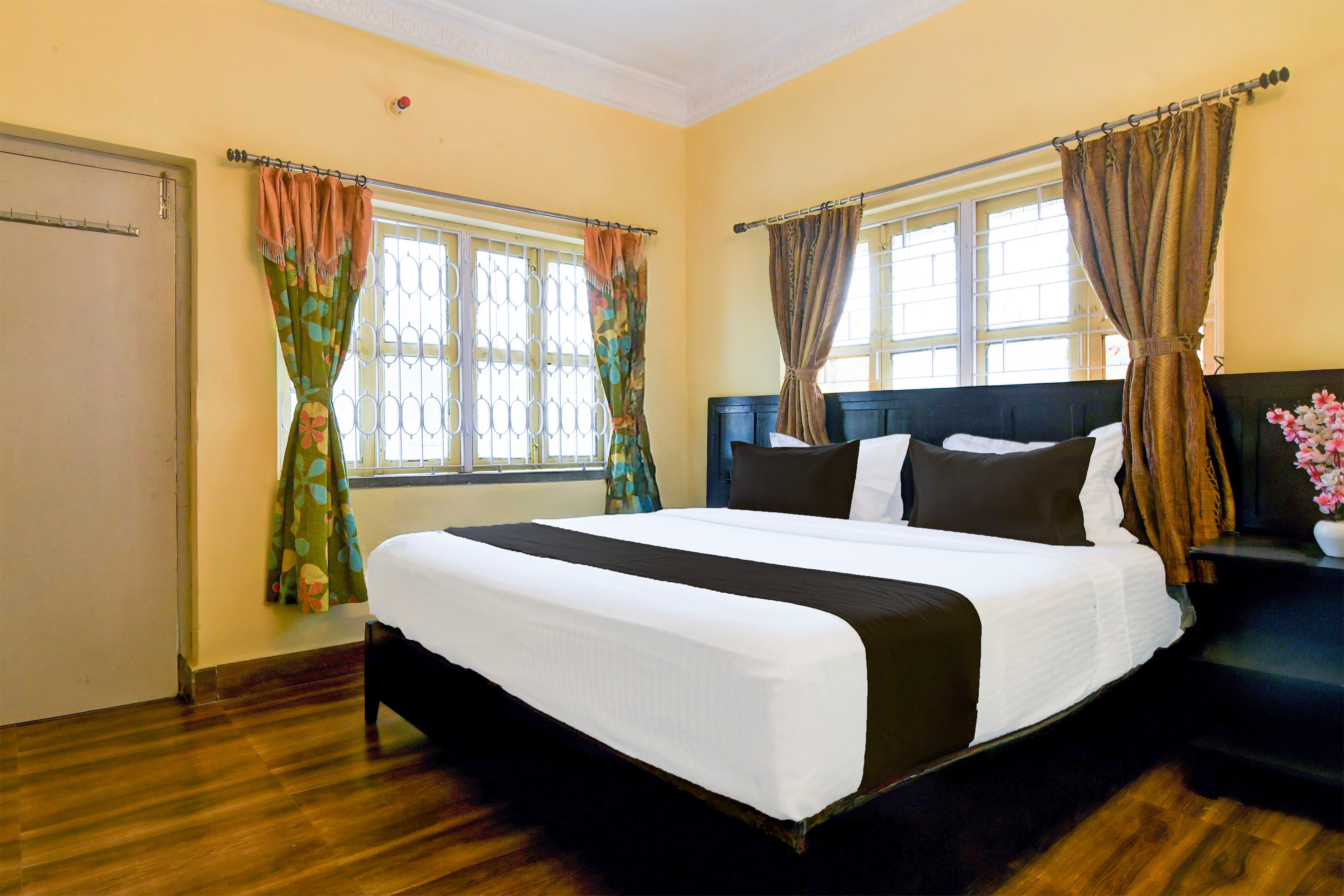 Hotel O Guest House Salt Lake Palace - Tap to explore photos