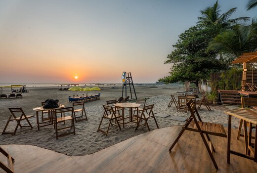 Mori by the sea |Villa and Cottages