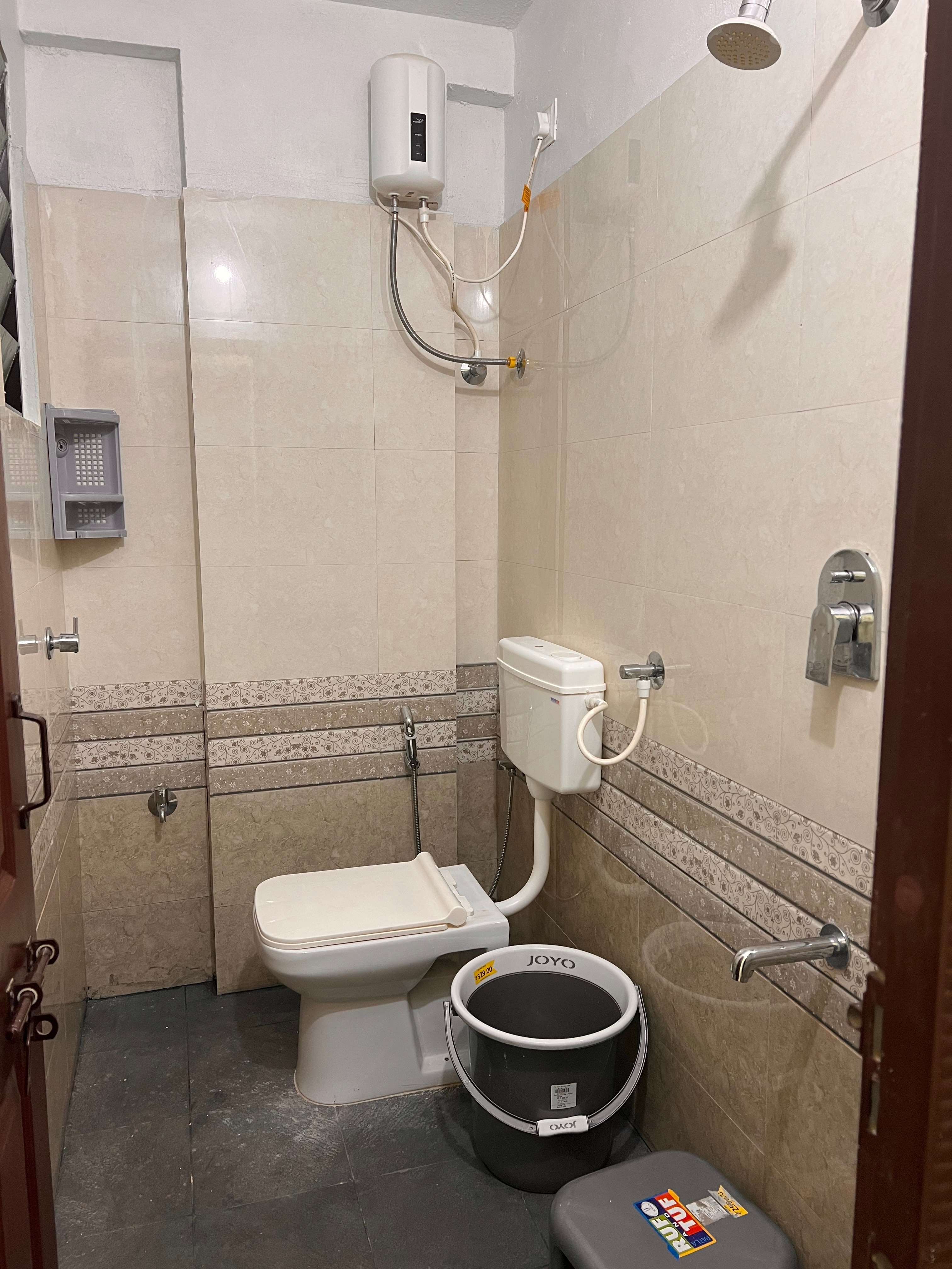 Cozy 3BHK fully furnished Apt 305 - Tap to explore photos