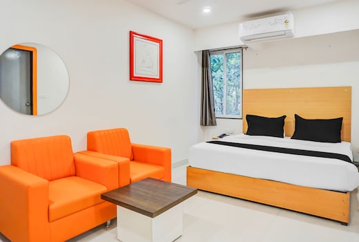 Super Townhouse Hadapsar formerly Savali Inn