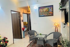 Skyline Home Stay   Near expomart, Greater Noida