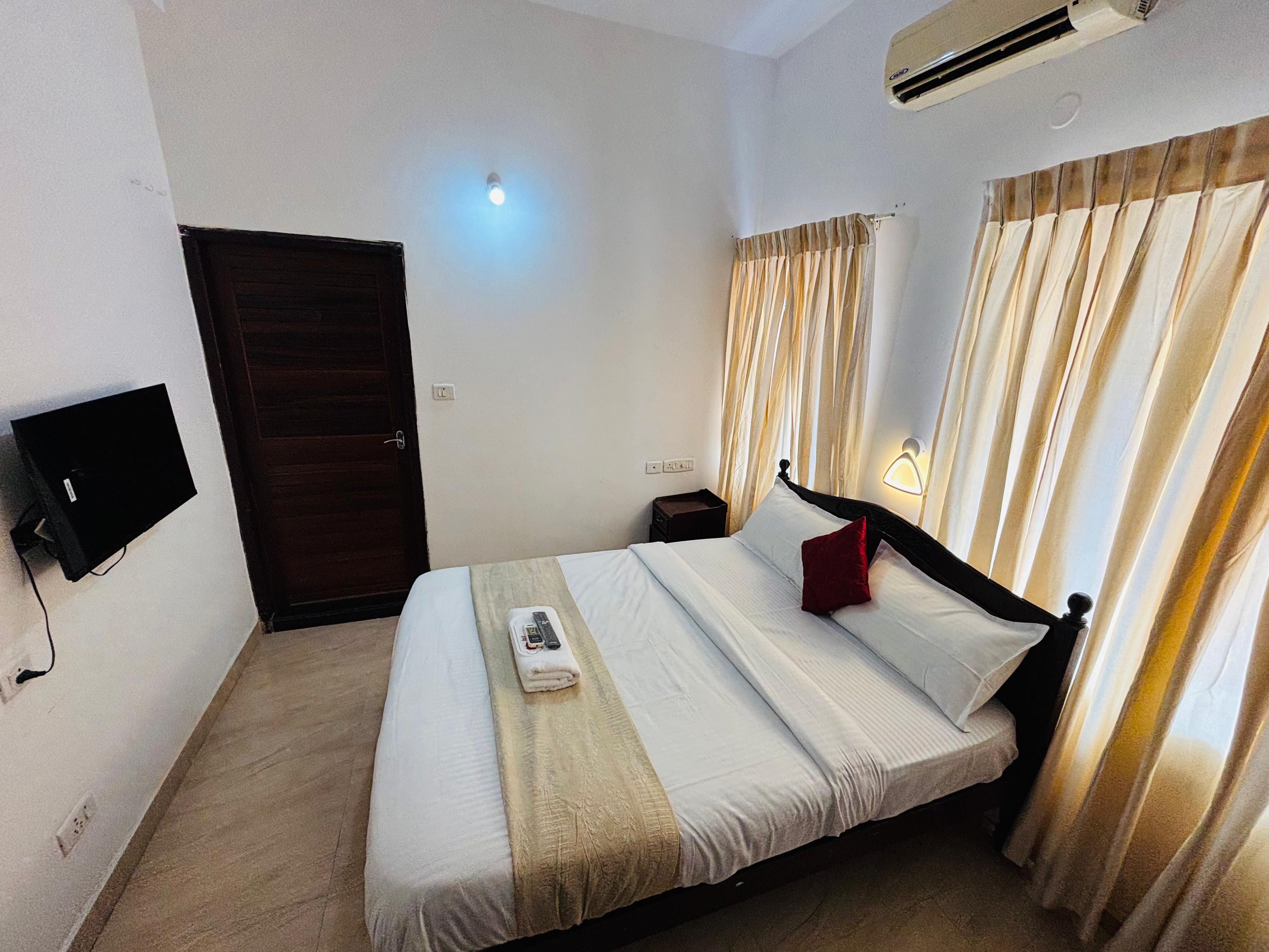 MUZIRIS FORT INN - Tap to explore photos