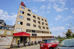 Hotel O Krishna Palace, Pune