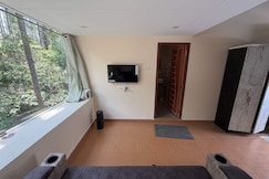The Royal Stone House Yercaud - Modern A Frame, Yercaud
