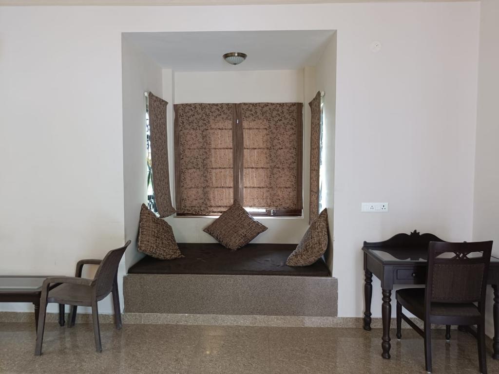 Hotel Mewar Mansion - Tap to explore photos