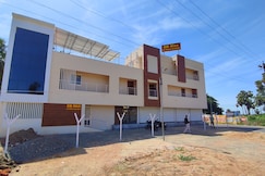 Hotel DB Max, Tiruchirappalli