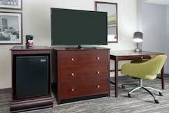 Hampton Inn by Hilton South Plainfield-Piscataway, Middlesex, New Jersey