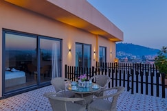 Arina Vedic Haveli Haridwar (2 Min walk for Ganga Ghat), Haridwar