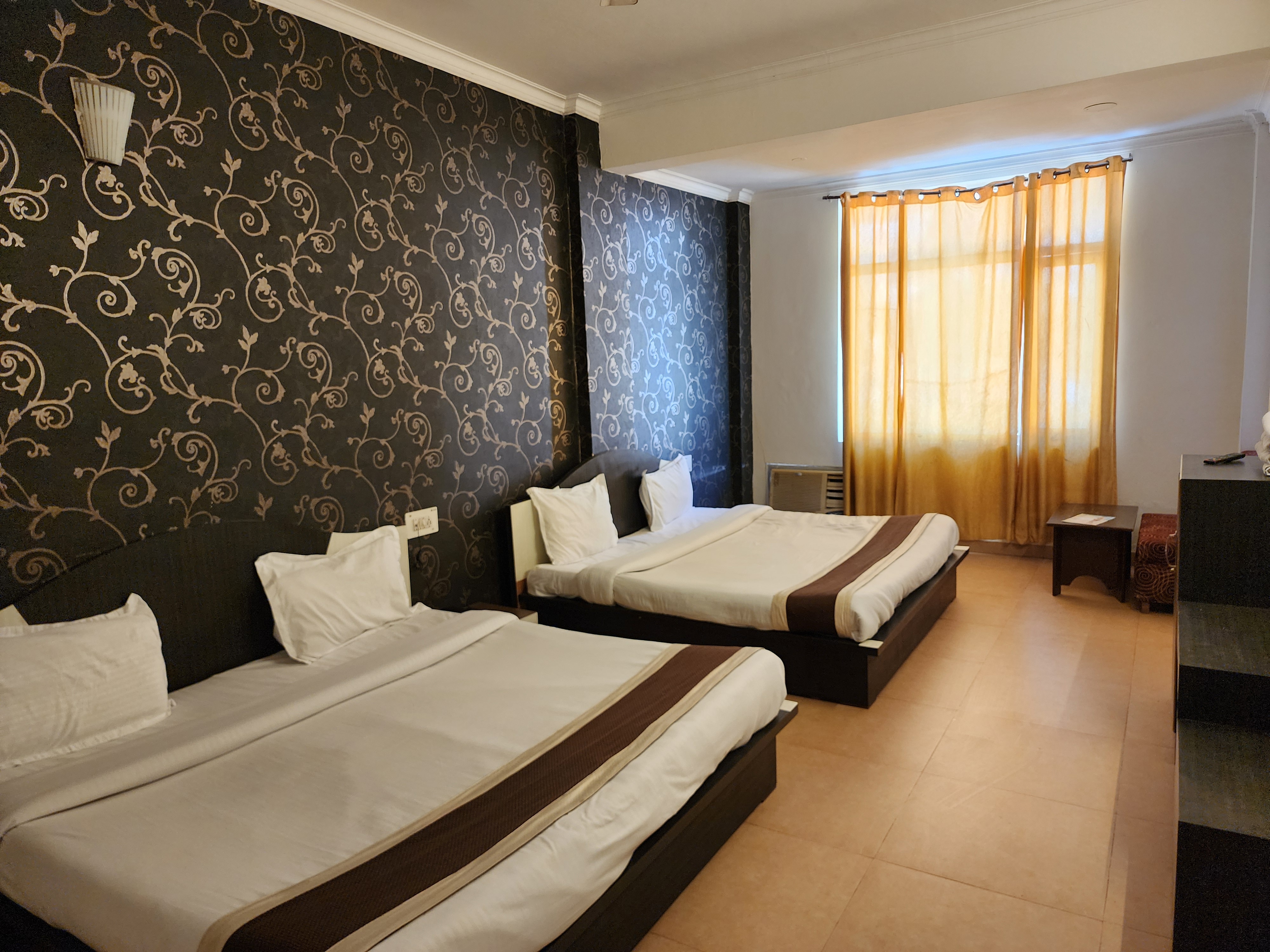Hotel Shree Ram - Tap to explore photos