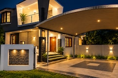 Garuda Suites | Rooms and Apartments, Varkala
