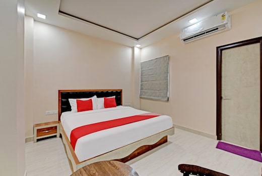 Hotel O The Castle Home Stay Inn