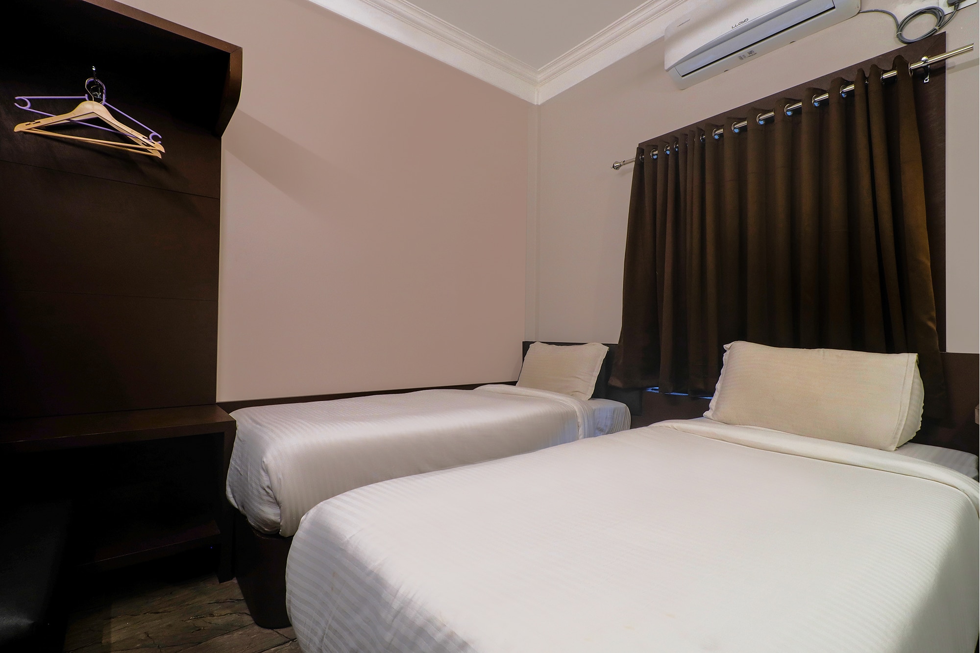 FabHotel Ganpati 2 - Nr. Siliguri Junction - Tap to explore photos