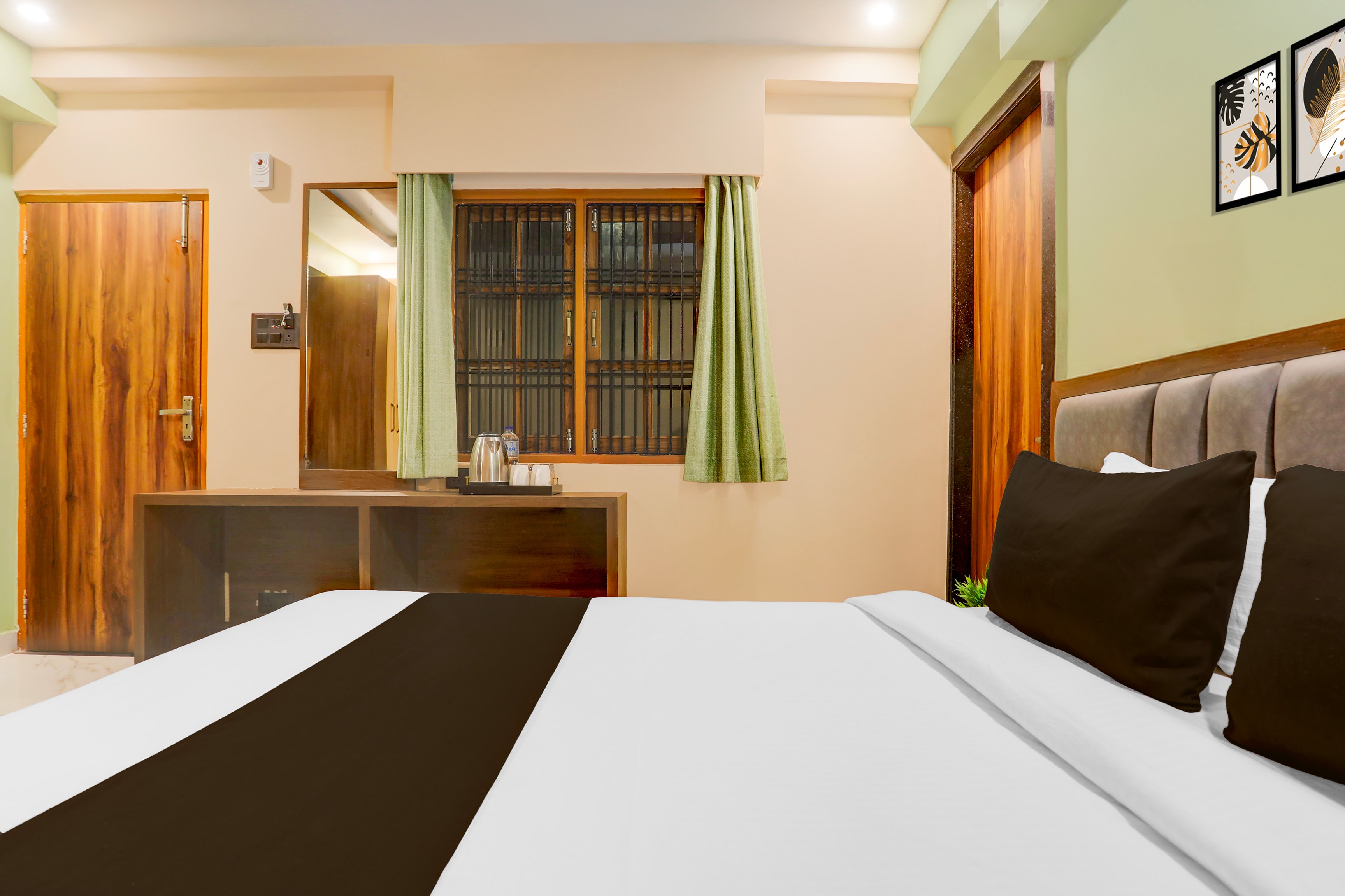 Hotel O Shivay Palace - Tap to explore photos