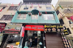 Hotel Hari Ganga @Harkipauri Road, Haridwar