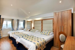 Royal Eagle Hotel,  London